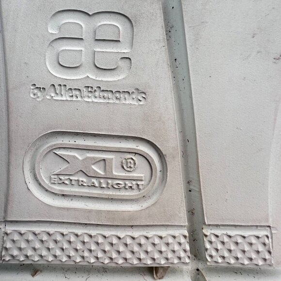 Allen Edmonds Lake Mendota Men Size 9E Plum Suede Loafer Comfort Boat Shoes - Picture 11 of 15